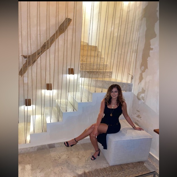 Meet your Posher, Lainey - Picture 4 of 10